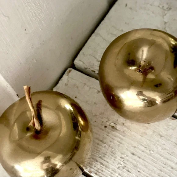 Pair of Gold Metal Apples Faux Brass Fruit Home Decor Vintage Style Ornamental - Picture 3 of 7